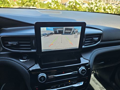 Used 2024 Ford Explorer ST-Line w/ Class IV Trailer Tow Package image 37