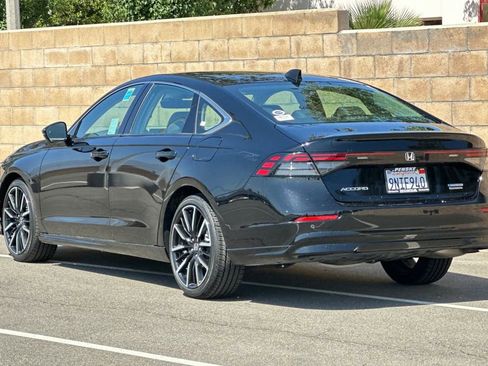 Used 2024 Honda Accord Touring image 6