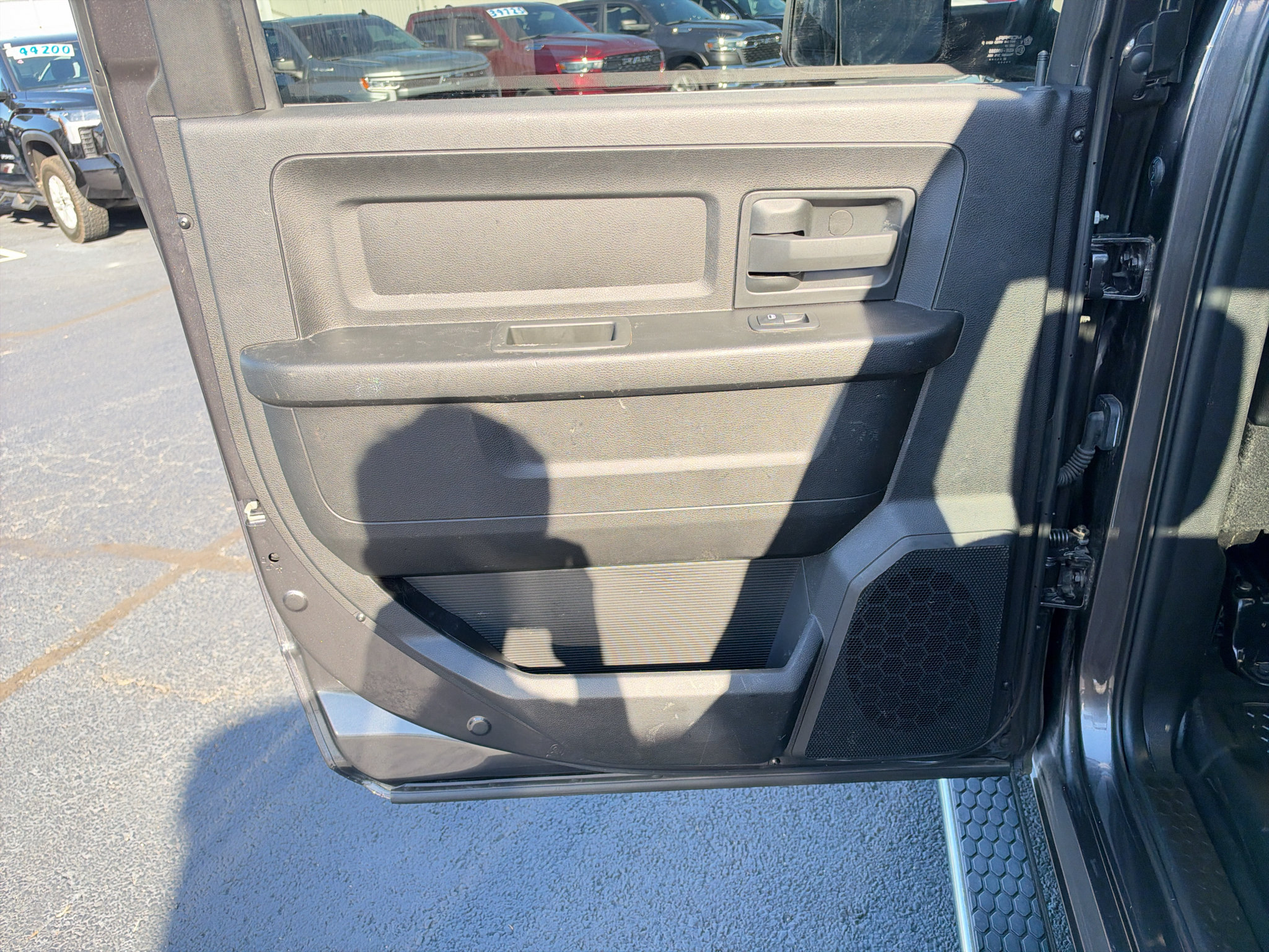 Used 2022 RAM 3500 Tradesman RWD image 17
