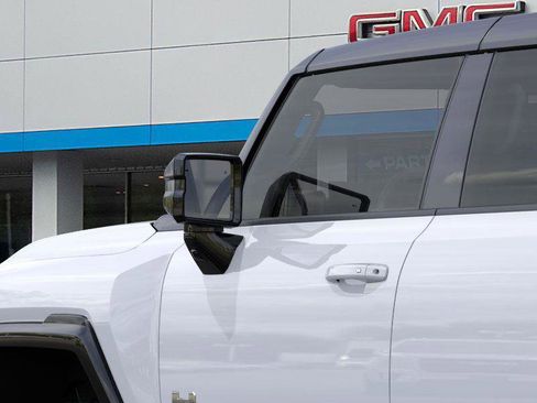 New 2026 GMC Hummer EV 4x4 Crew Cab image 12