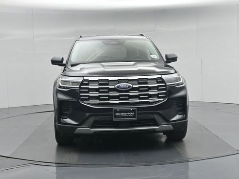New 2026 Ford Explorer Active RWD image 24