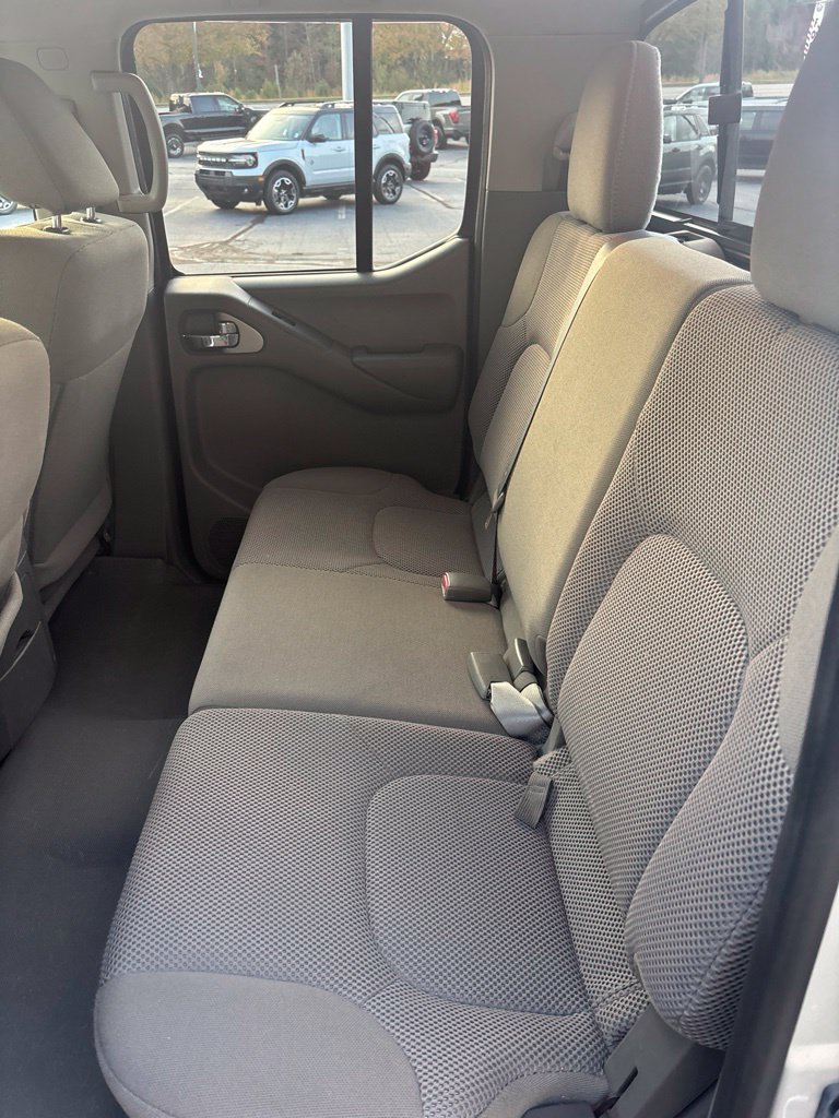 Used 2018 Nissan Frontier SV AWD/4WD image 23