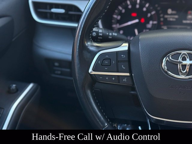 Used 2020 Toyota Highlander XLE AWD/4WD image 24
