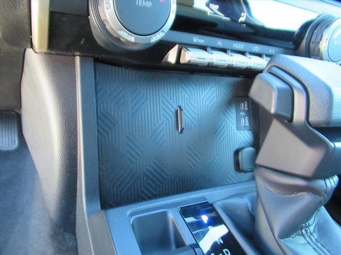 Used 2024 Toyota Tacoma SR5 image 27