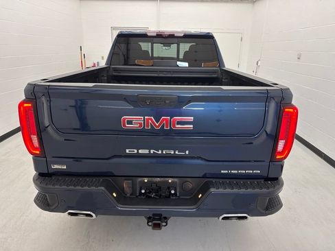 Used 2022 GMC Sierra 1500 Denali w/ Technology Package AWD/4WD image 5