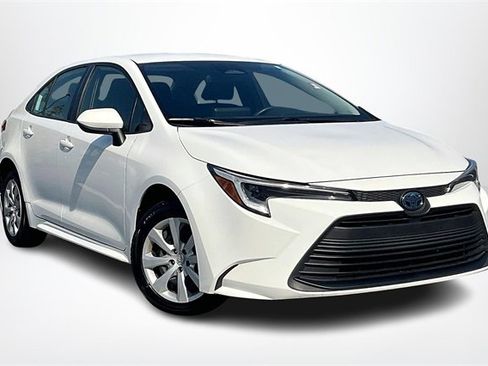 Used 2023 Toyota Corolla LE image 1