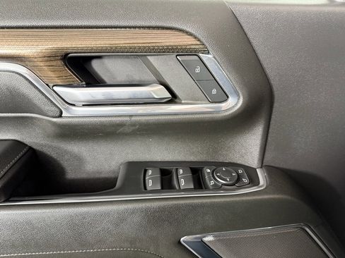 Used 2024 Chevrolet Silverado 2500 LT w/ Convenience Package image 19