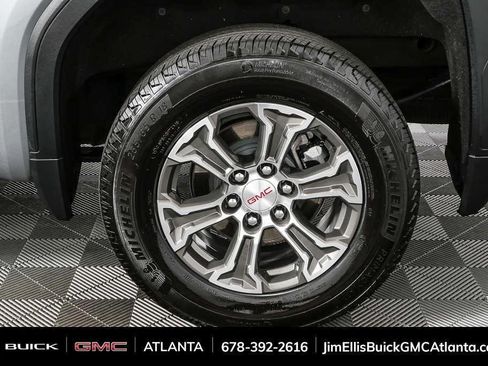 Used 2025 GMC Sierra 1500 SLT AWD/4WD image 33