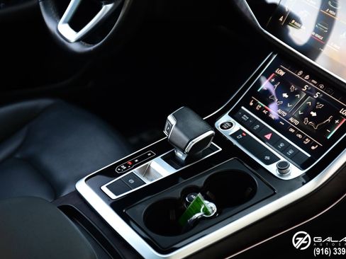 Used 2021 Audi Q8 Premium Plus w/ Premium Plus Package image 15