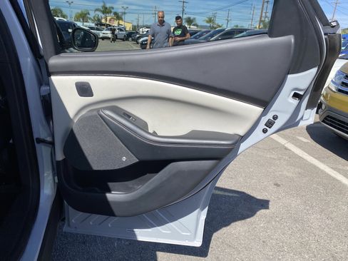 Used 2022 Ford Mustang Mach-E Premium image 23