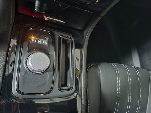 Used 2021 Chrysler 300 S RWD image 27