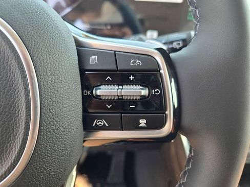 New 2026 Kia Carnival EX FWD image 13