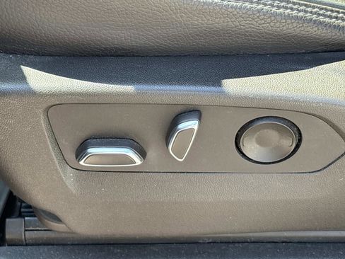 Used 2022 GMC Yukon XL Denali image 17