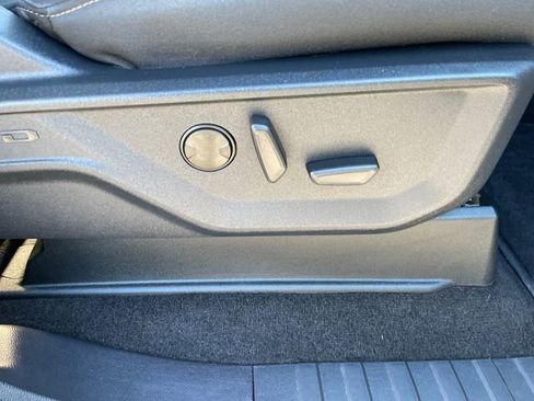 Certified 2022 Ford F150 XLT w/ Equipment Group 302A High image 44