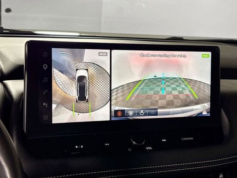 Used 2024 Nissan Rogue SL image 17