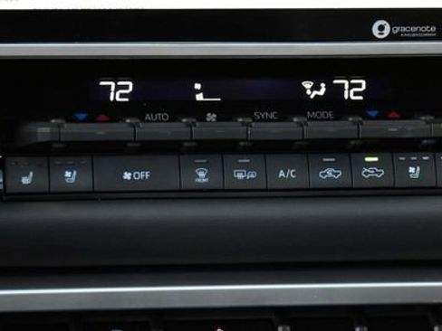 Used 2024 Toyota Tundra Platinum image 24