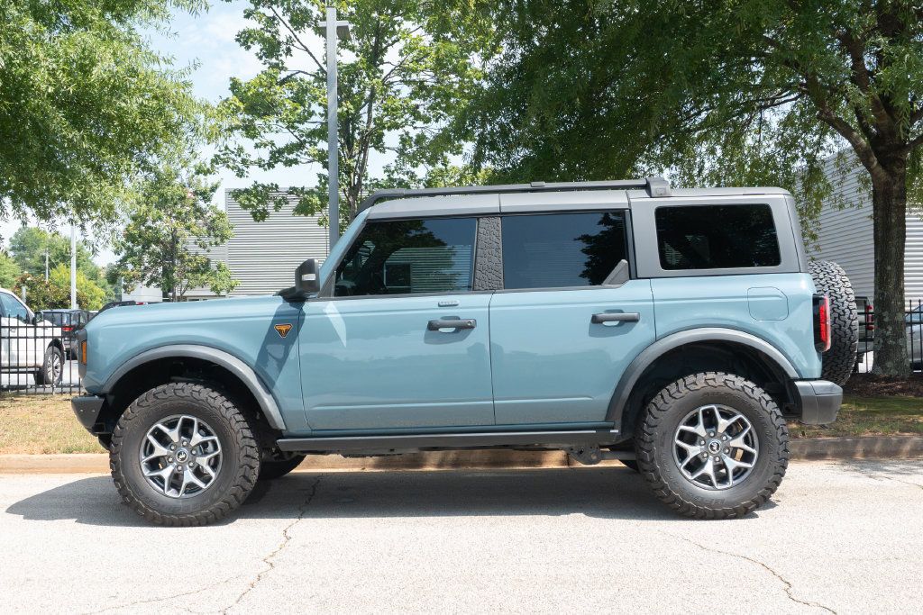 Used 2023 Ford Bronco Badlands AWD/4WD image 11