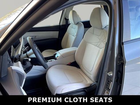 Used 2026 Hyundai Tucson SE AWD/4WD image 2