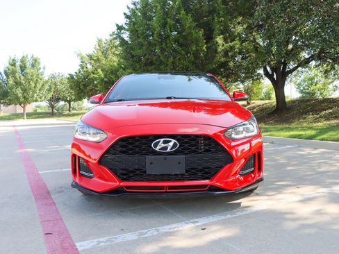 Used 2021 Hyundai Veloster Turbo FWD image 2