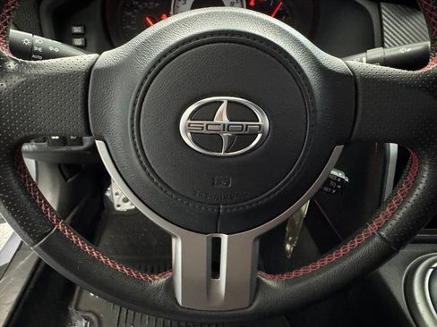 Used 2015 Scion FR-S image 18