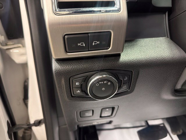 Used 2017 Ford F450 Platinum w/ Platinum Ultimate Package AWD/4WD image 16