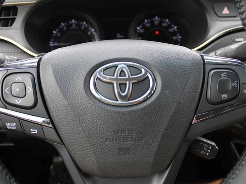 Used 2015 Toyota Avalon XLE FWD image 15