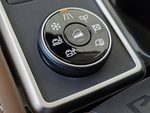 New 2026 Nissan Pathfinder Platinum AWD/4WD image 36