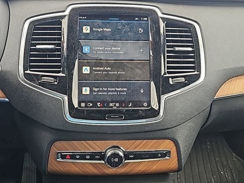 Used 2025 Volvo XC90 B6 Plus image 5