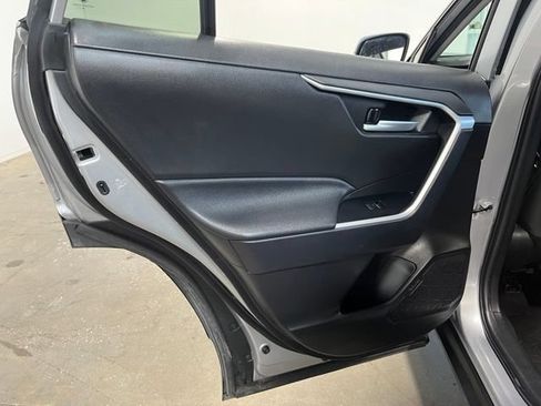 Used 2025 Toyota RAV4 XLE AWD/4WD image 21