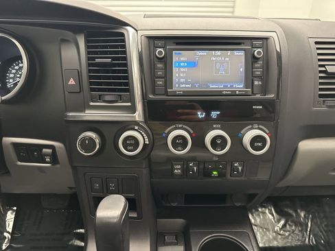 Used 2019 Toyota Sequoia SR5 w/ Premium Package image 21