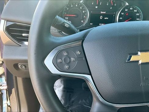 Used 2023 Chevrolet Traverse LT AWD/4WD image 18