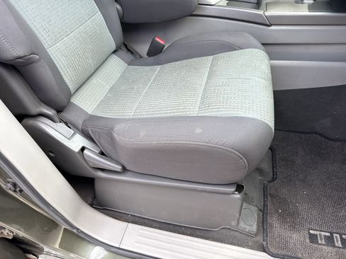 Used 2004 Nissan Titan SE image 21