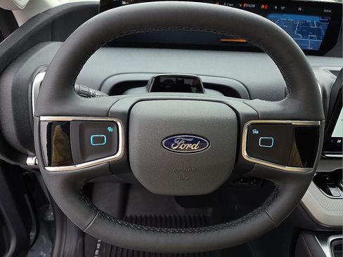 New 2025 Ford Expedition Active image 24