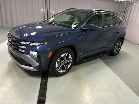 Used 2025 Hyundai Tucson SEL FWD image 3