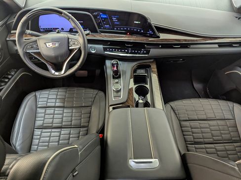 Certified 2022 Cadillac Escalade Sport Platinum w/ Heavy-Duty Trailer Package image 15