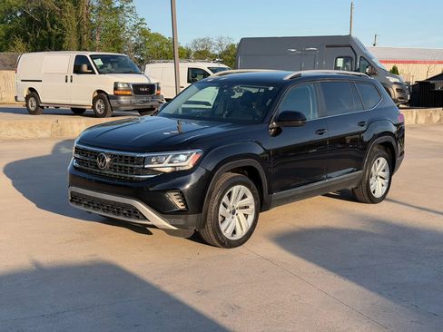 Used 2021 Volkswagen Atlas SEL image 2