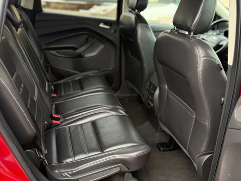 Used 2019 Ford Escape Titanium image 16