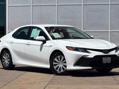 Certified 2021 Toyota Camry LE FWD image 2