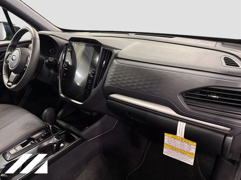 Used 2026 Subaru Forester Premium AWD/4WD image 31
