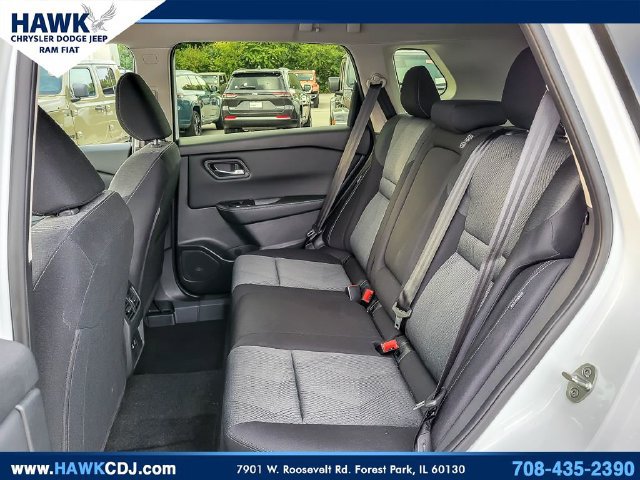 Used 2026 Nissan Rogue SV AWD/4WD image 10