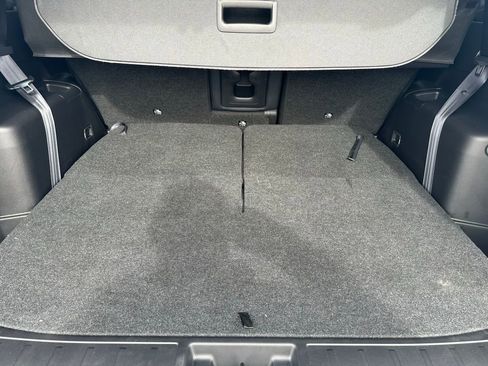 Used 2025 Mitsubishi Outlander SE image 6