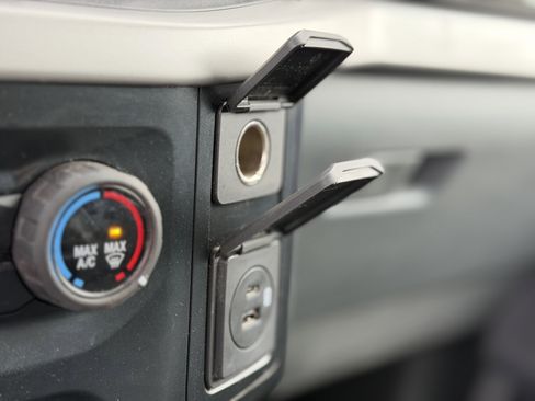 Used 2022 Ford F150 XLT w/ Trailer Tow Package image 19