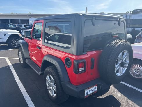 Used 2019 Jeep Wrangler Sport image 2