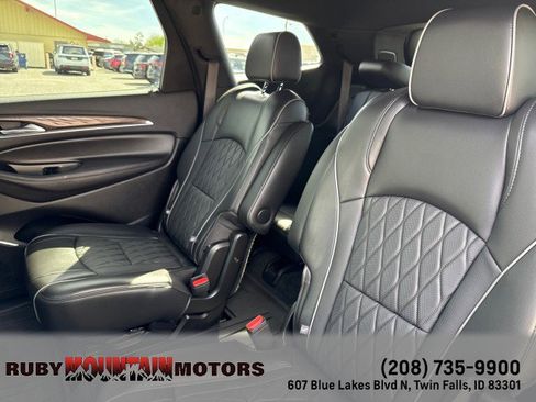 Used 2024 Buick Enclave Avenir w/ Avenir Technology Package AWD/4WD image 27