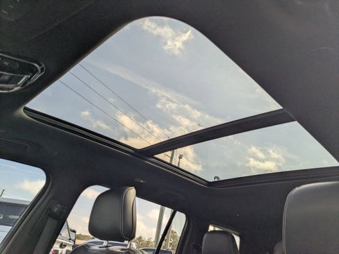 Certified 2023 Jeep Grand Cherokee L Overland image 19