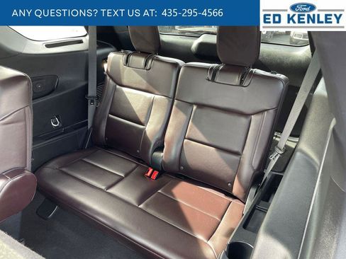 Used 2025 Ford Explorer Platinum w/ LUX Leather Package image 9