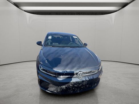 Used 2025 Volkswagen Jetta Sport image 9