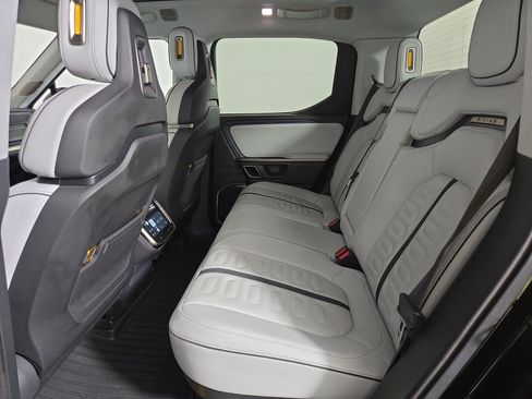 Used 2023 Rivian R1T Adventure AWD/4WD image 21