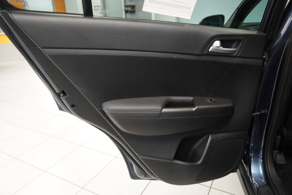 Used 2021 Kia Sportage LX FWD image 24