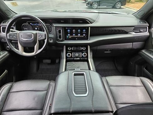 Used 2021 GMC Yukon XL Denali w/ Denali Ultimate Package AWD/4WD image 13